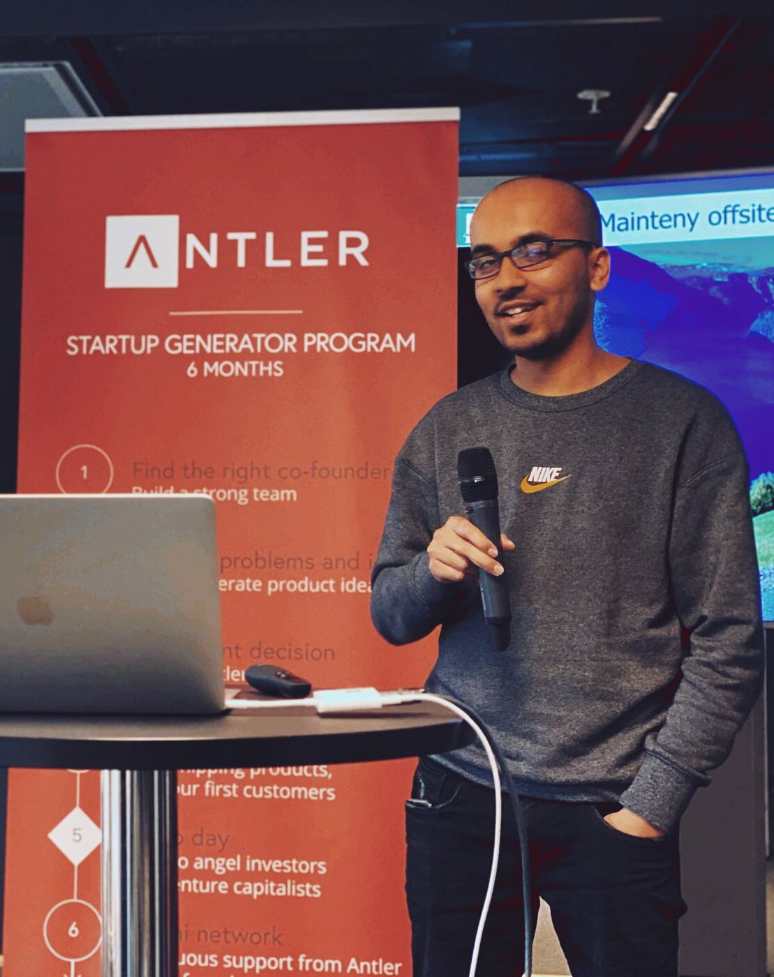 Prasad pitching at Antler in Oslo
